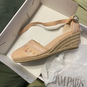 Stylish Tan Wedge Sandals